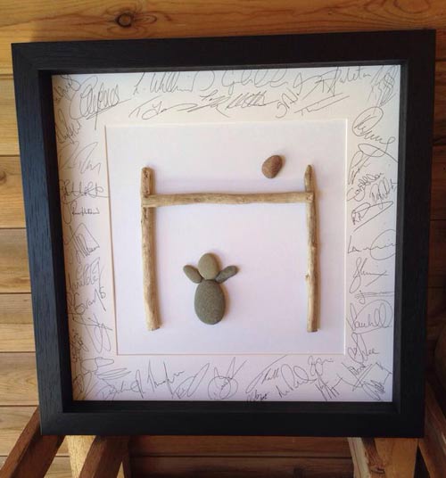 Rugby pebble frame