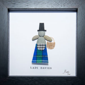 Pebble Art figure in Davies Tartan