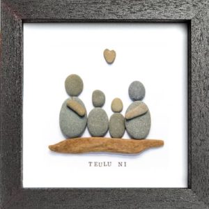 Our Family Teulu Ni Pebble Art